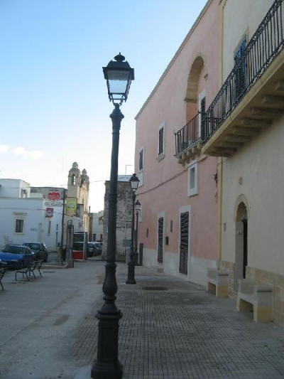 Depressa - Uno scorcio di piazza Castello